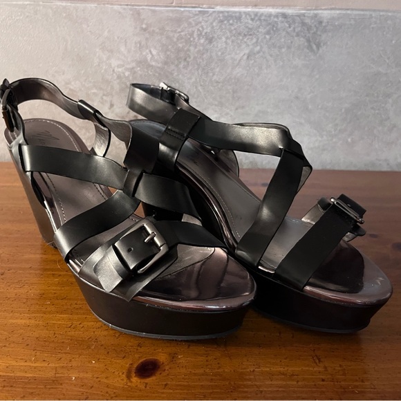 Marc Fisher strappy wedge sandals - Picture 2 of 4